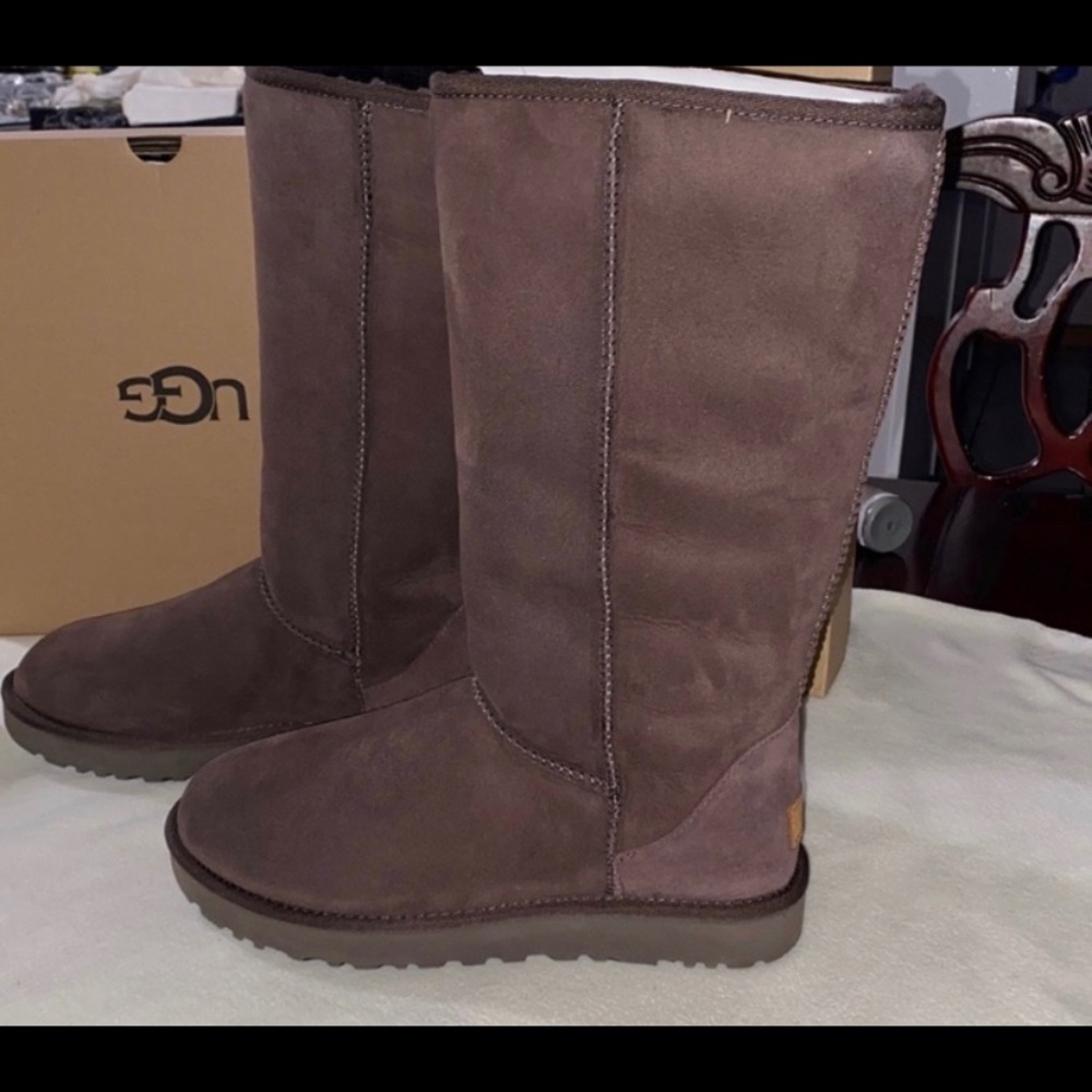 UGG CLASSIC TALL